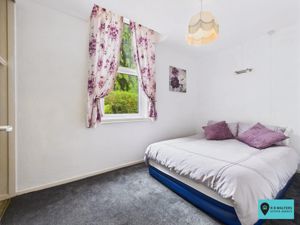 Bedroom- click for photo gallery